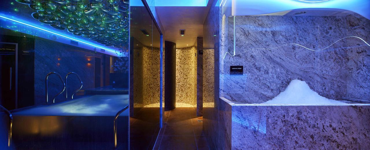 Theatre Hotel Olomouc Exterior foto